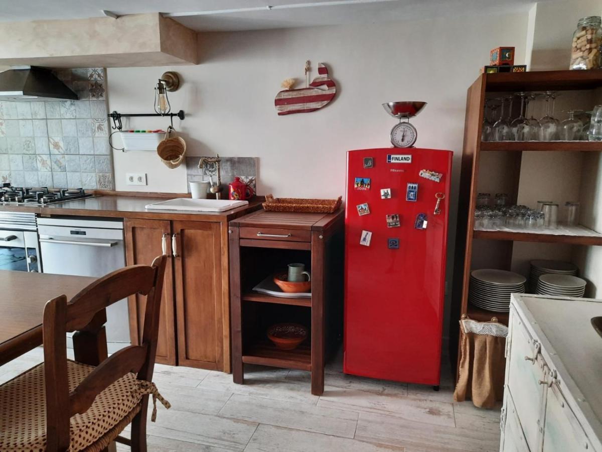 Un Apartamento Vacacional Con Detalles De Un Hogar Mairena del Aljarafe Zewnętrze zdjęcie