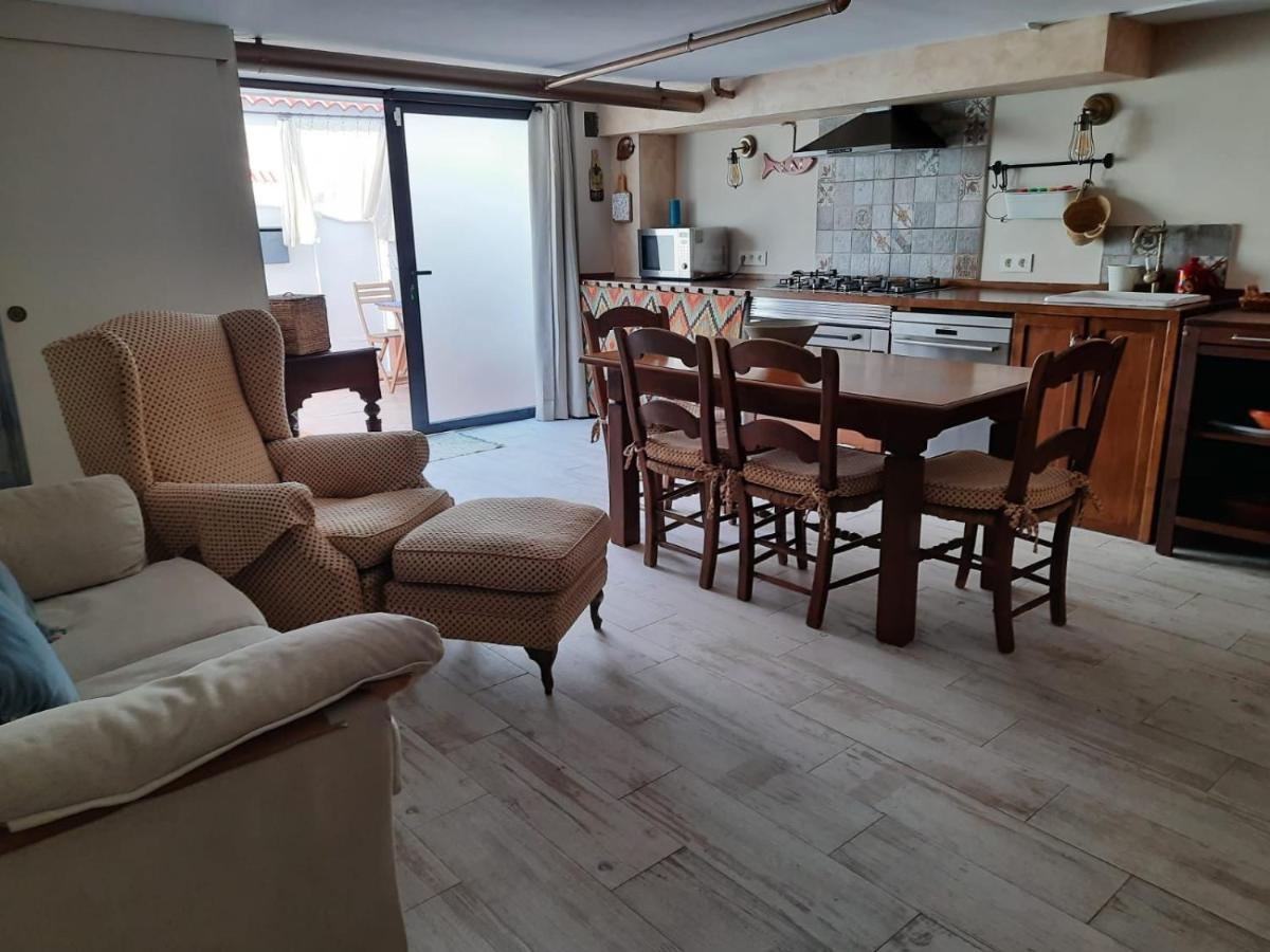 Un Apartamento Vacacional Con Detalles De Un Hogar Mairena del Aljarafe Zewnętrze zdjęcie